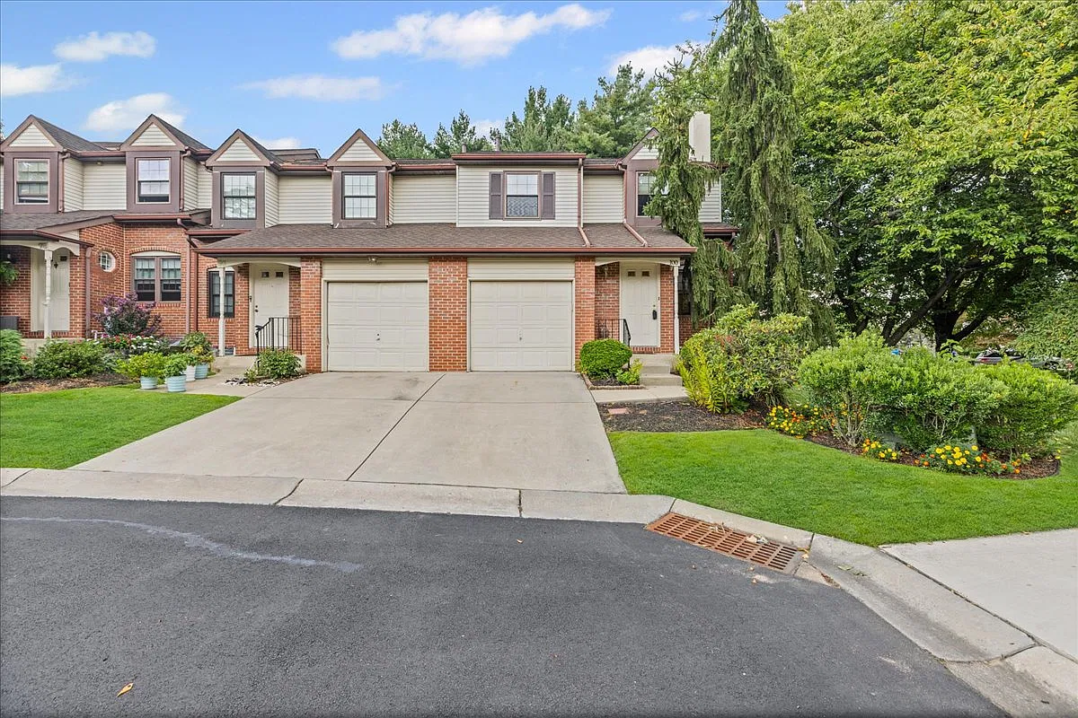 100 Greensward Lane - 1 — Photo 1