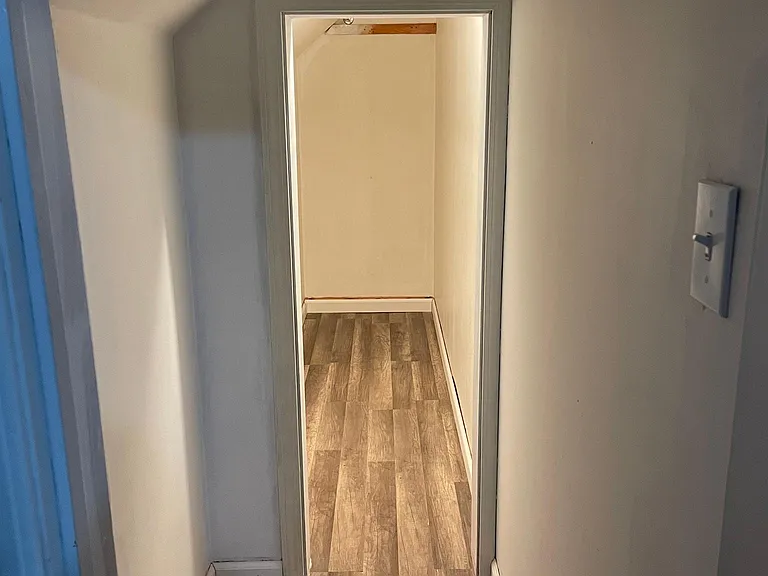 Walk in closet Bedroom #3