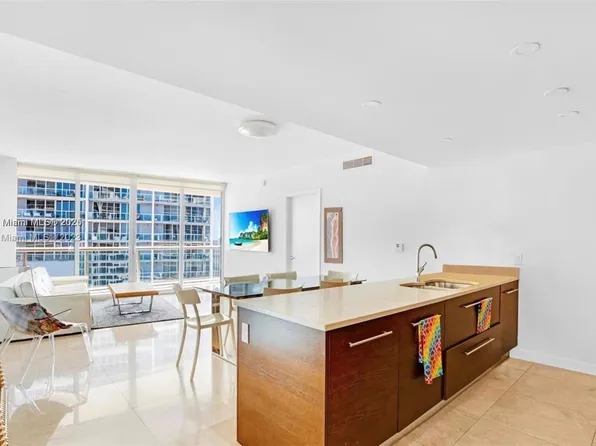 475 Brickell Ave APT 4909, Miami, FL 33131