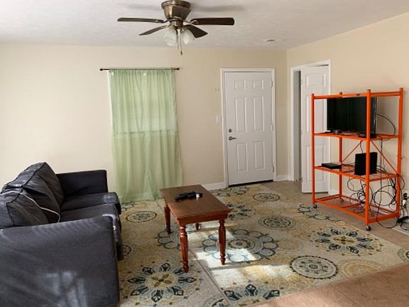4th image of 6213 Blynn Dr #A