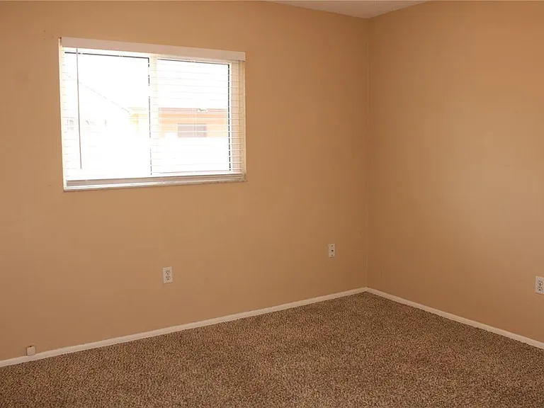 4215 18th Avenue Dr W — Photo 37