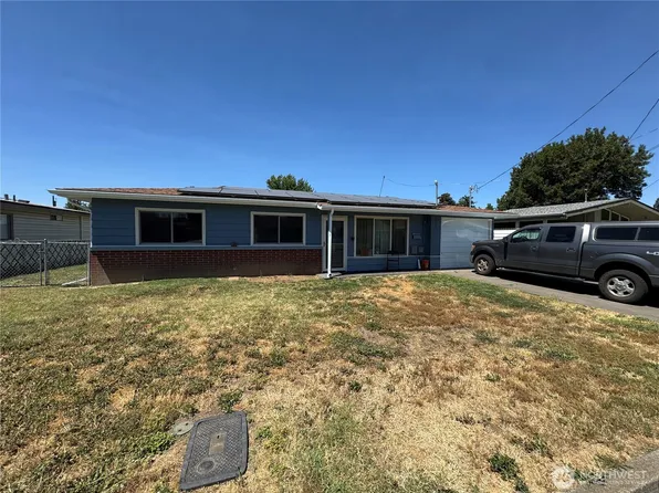 820 SE Cedar Avenue, College Place, WA 99324