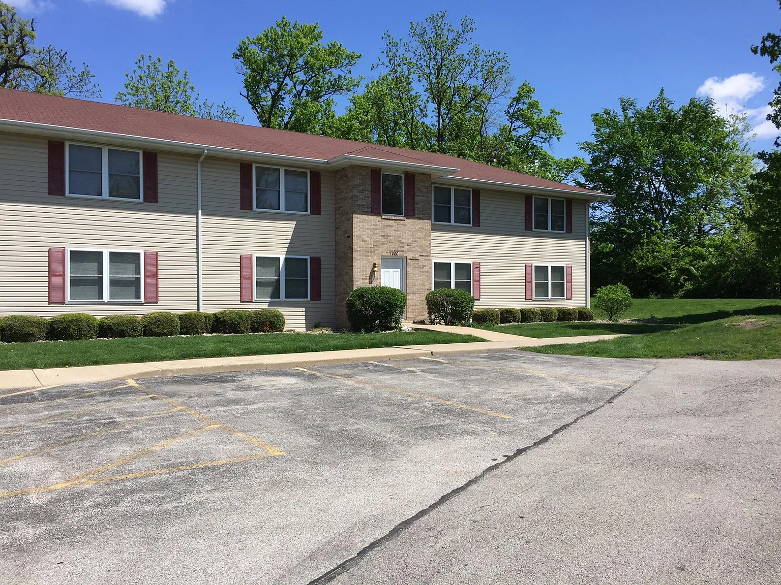 2 bed, 871 sqft, $1,400 — Photo 1