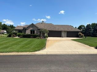 5120 N Village Dr, Leesburg, IN