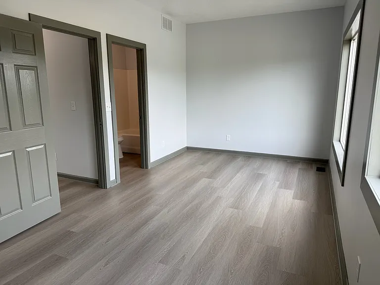 4145 S Pennsylvania Ave — Photo 18