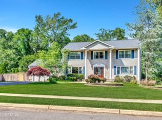 339 Ueland Rd, Red Bank, NJ 07701