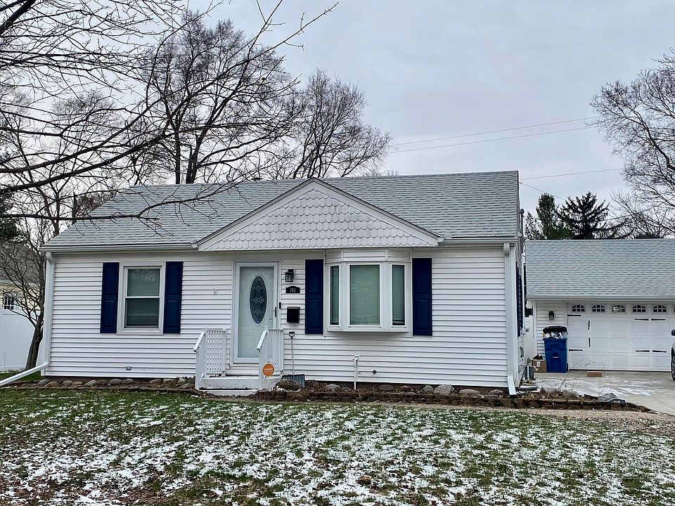 1st image of 742 Riverside Dr