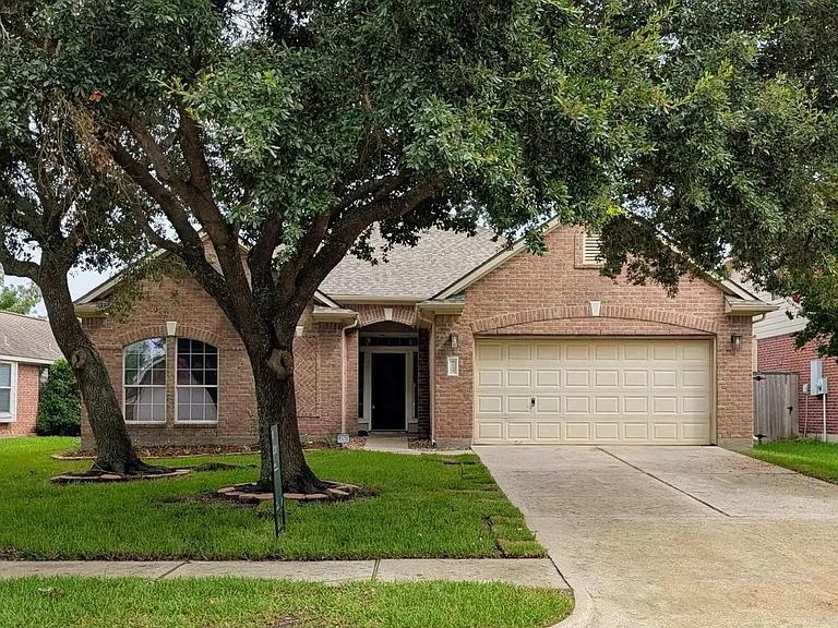 9135 Edgeloch Dr — Photo 1