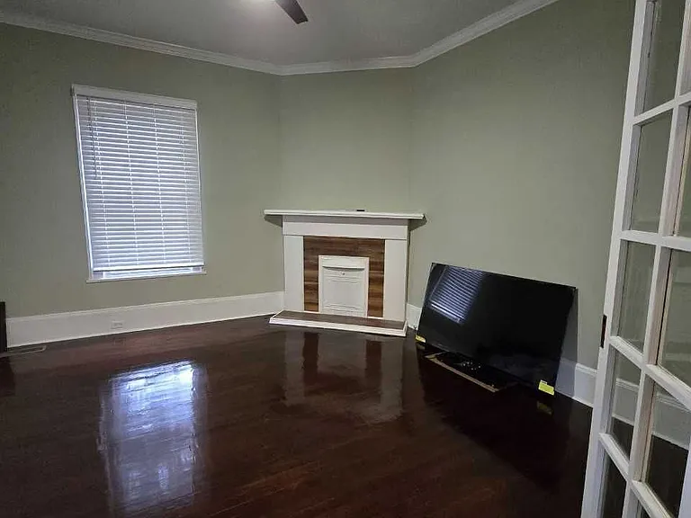 402 Meriwether St — Photo 7
