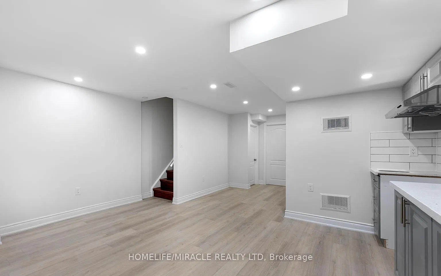 2 bed, $1,800 — Photo 3