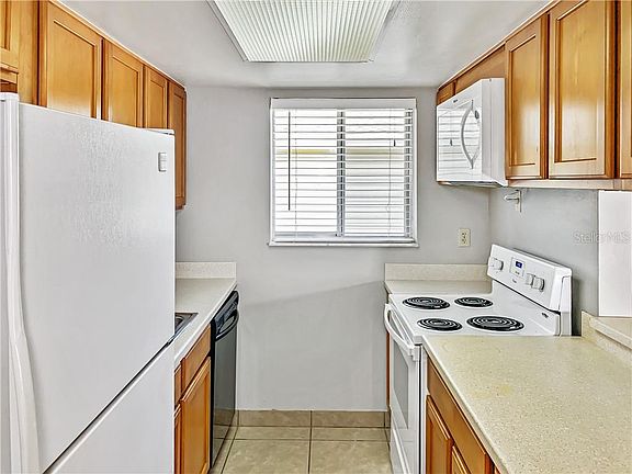 2nd image of 4162 Pinebark Ave #4