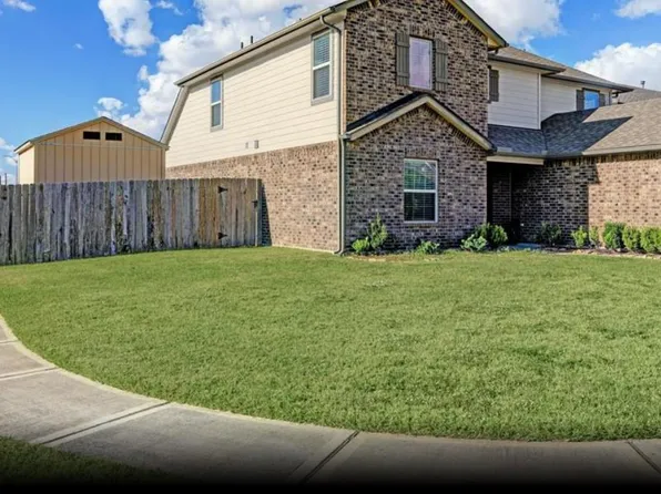 1 Rodeo Bend Dr, Manvel, TX 77578
