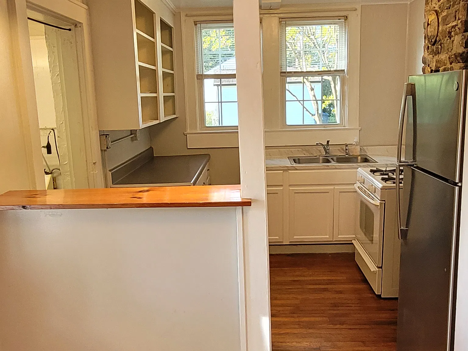 1 bed, 720 sqft, $1,300 — Photo 4