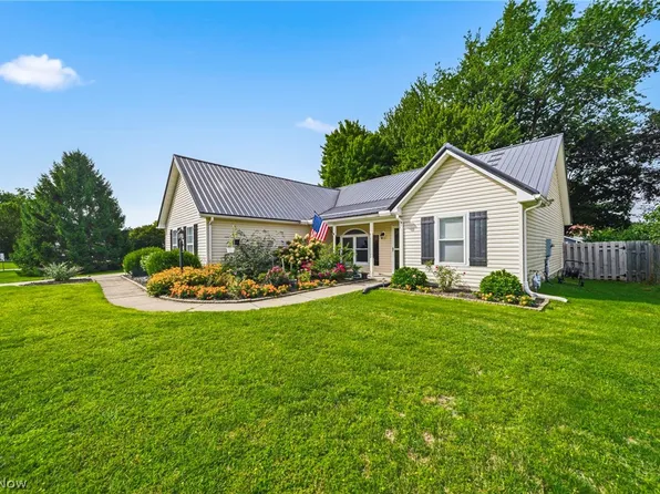 1294 Bannerstone Dr, Painesville, OH 44077
