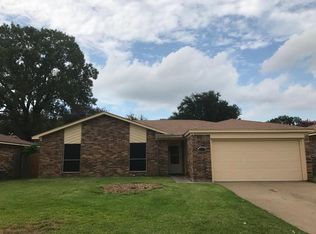 2705 W Oakdale Rd, Irving, TX 75060