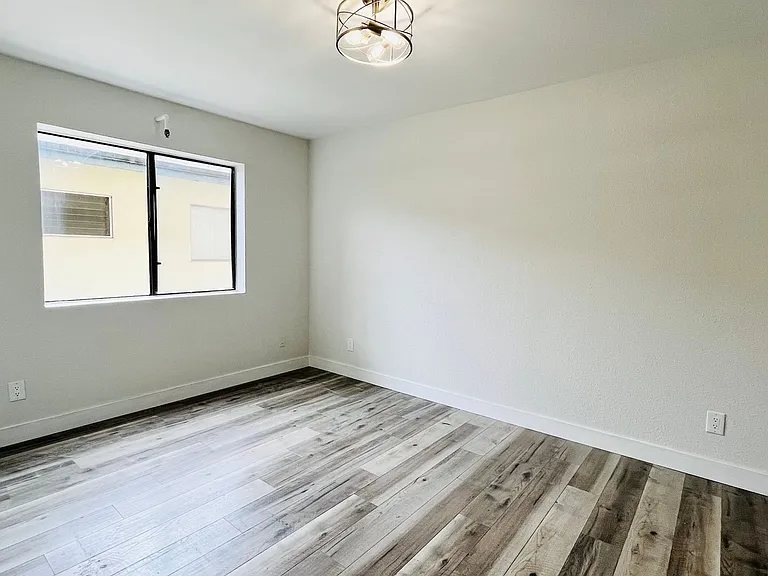 4720 S. Slauson Ave. — Photo 13
