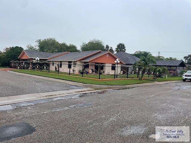 1st image of 2522 Cottage Dr