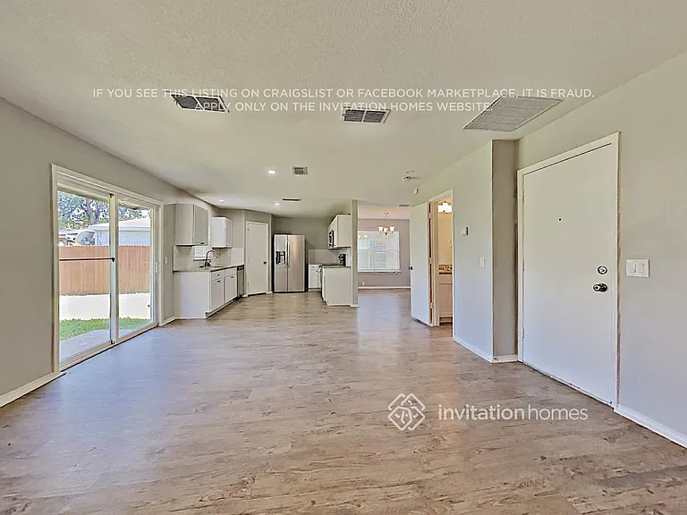 1113 Beechwood Dr — Photo 7