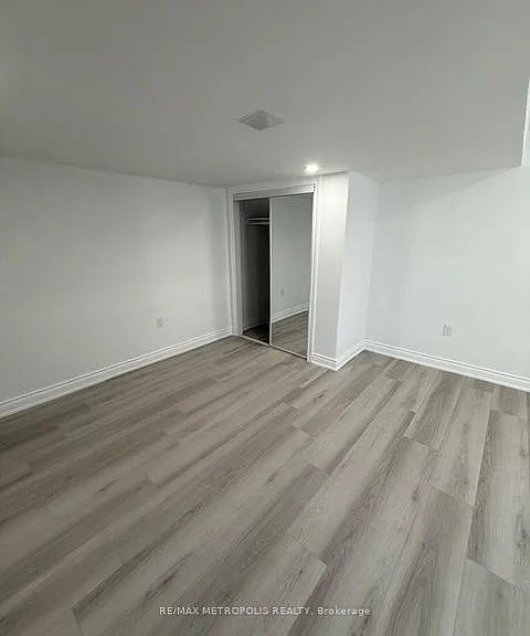 4 Nelly Ct #BASEMENT — Photo 15
