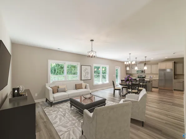 89 Turning Leaf Dr, Union Grove, AL 35175