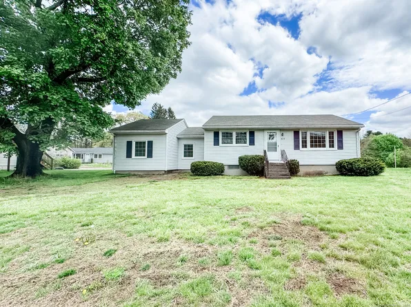 577 Riverside Drive, Thompson, CT 06255