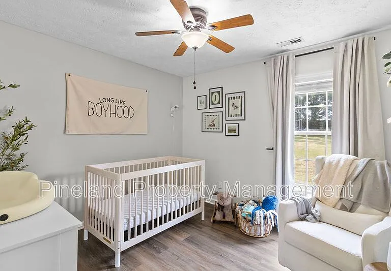 133 Haywood Dr — Photo 26