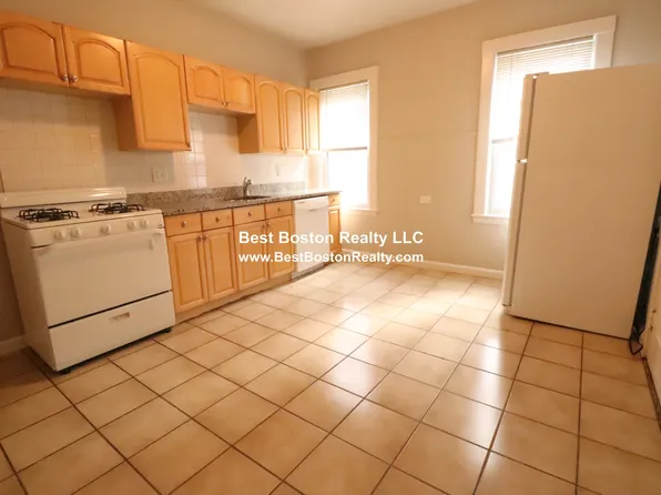 36 N Beacon St, Allston, MA