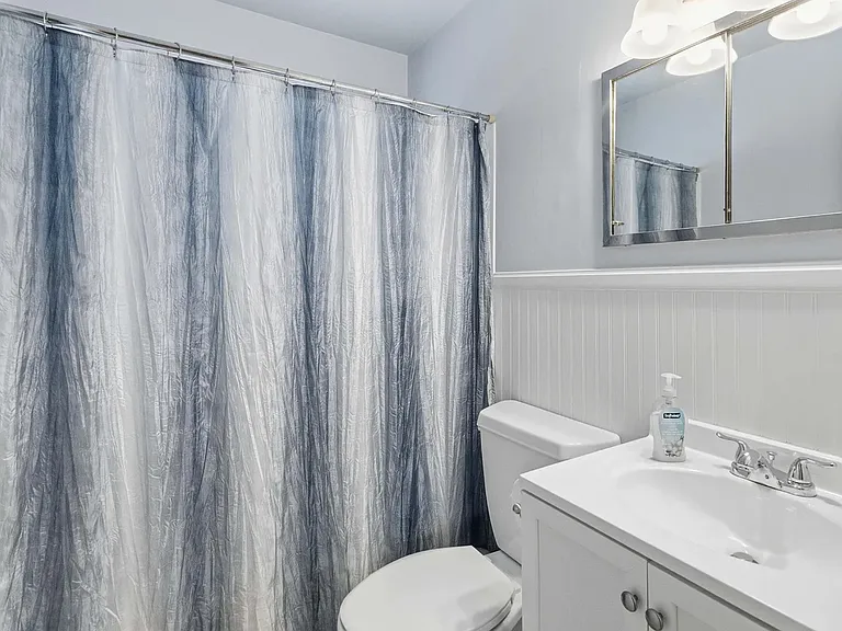 2061 Saint Teresa Dr — Photo 22
