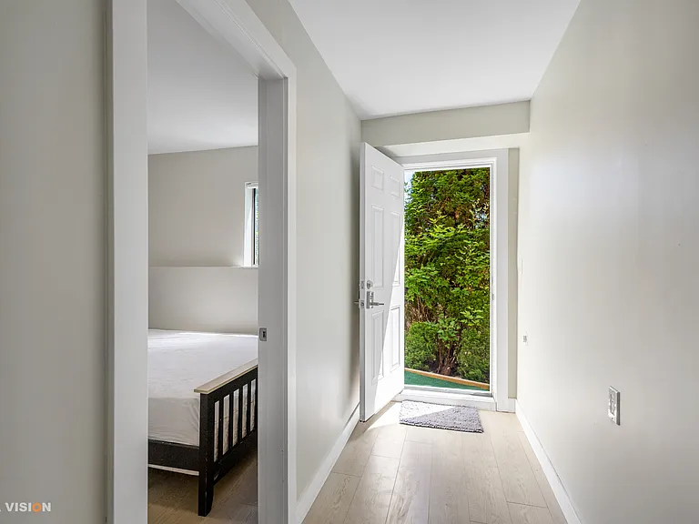 1407 Chippendale Rd — Photo 10