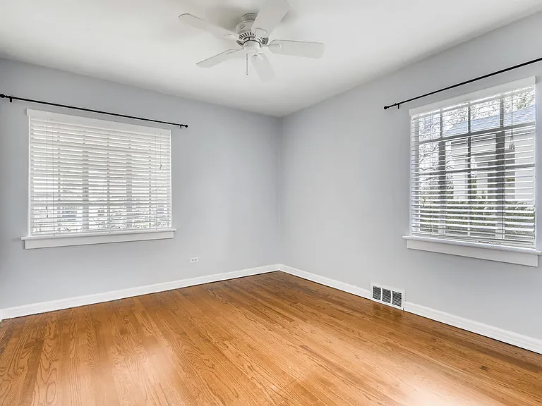 1718 Newport St — Photo 7