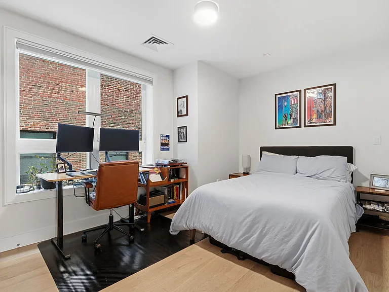 301 Border St #302 — Photo 20