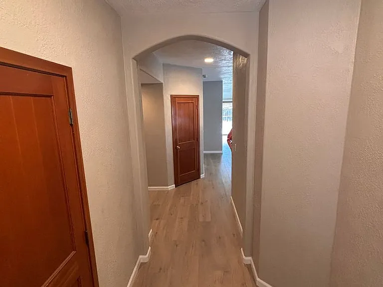 3052 Gary Dr — Photo 7