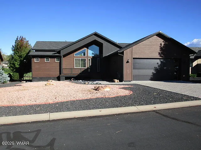 3 bed, 1919 sqft, $2,700 — Photo 2