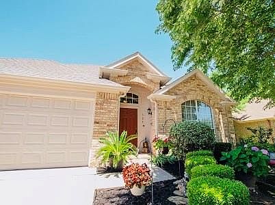 2nd image of 325 Bluewood Ln