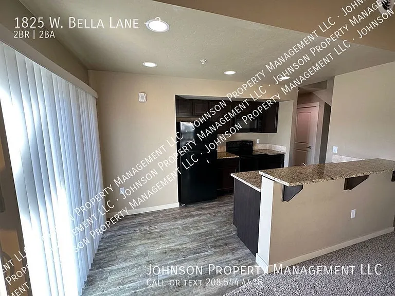 1825 W Bella Ln #3 — Photo 6