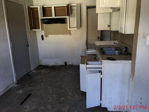 5th image of 1737 Academy St