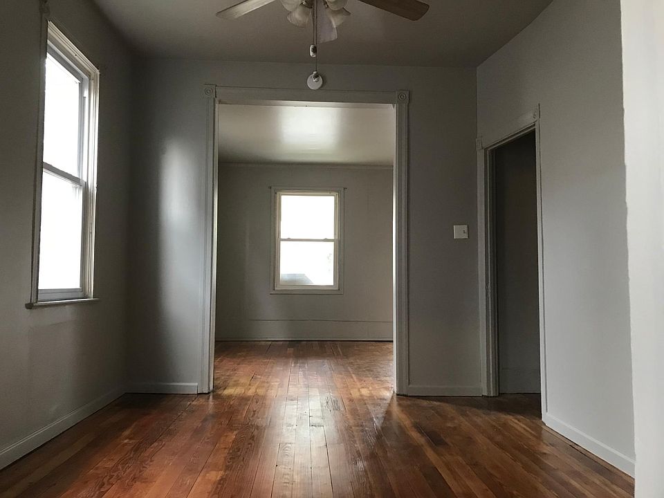 2nd image of 26 E Hancock St