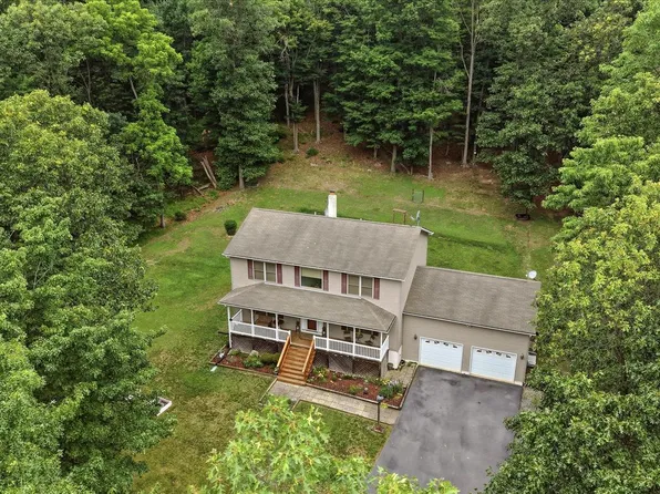 1100 Logger Dr, Gore, VA 22637