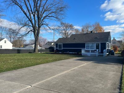 4947 Edgewood St, Dearborn Heights, MI, 48125
