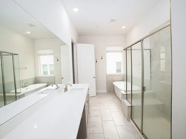 293 Ferndale St — Photo 12