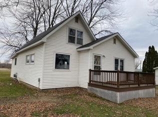 2219 N Main St, Fairgrove, MI 48733