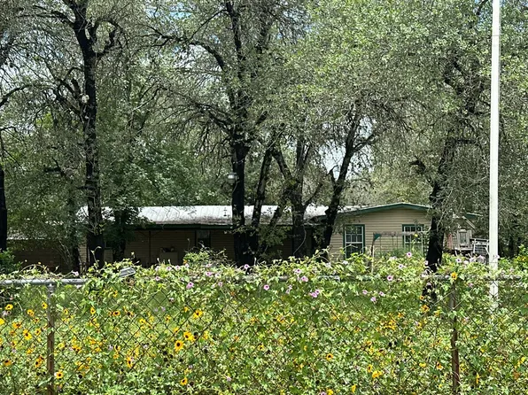 23722 Star Oaks Dr, Elmendorf, TX 78112