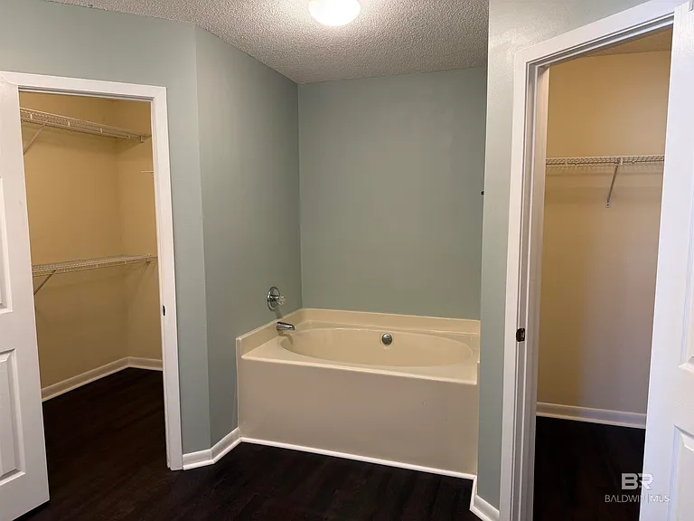 28712 Canal Rd — Photo 10