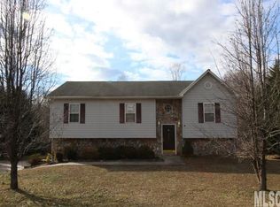 907 Cottrell Hill Rd, Lenoir, NC 28645