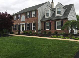 113 Hidden Creek Dr, Hatboro, PA 19040