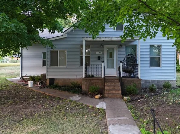 1141 & 1143 Atchison St, Atchison, KS 66002
