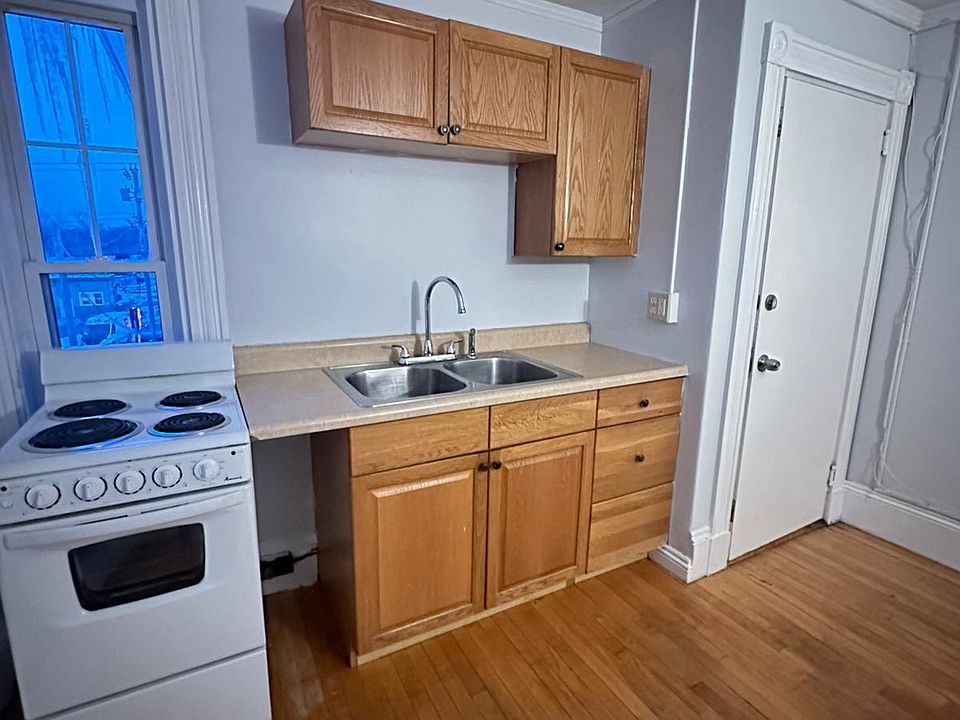 1st image of 646 Main Rd N #11570925