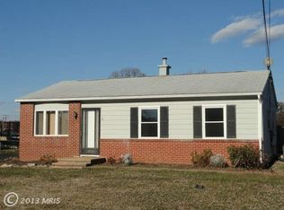 8 Dental Rd, Edgewater, MD 21037