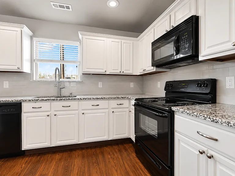 5406 Monaco Ln — Photo 12