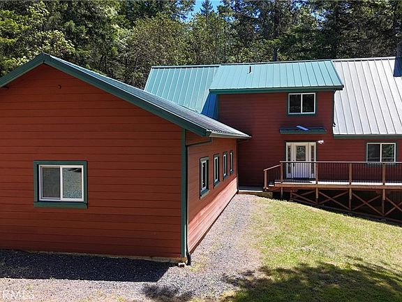 3rd image of 4101 Chinquapin Dr